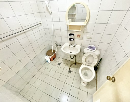 興安商圈文心路🌺超大五房全配🌺租補戶籍🌺附近停車場 - Image 14