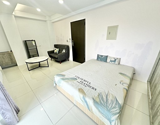 近捷運站🌟超大空間🌟大露臺獨洗曬🌟雙租補🌟水湳逢甲 - Image 6