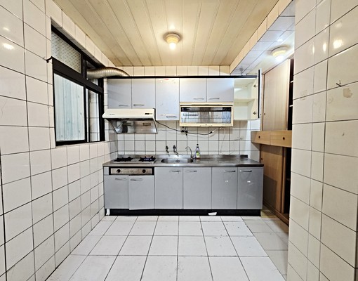 可分戶租補報稅一層一戶三房三廳有超級大陽台有天然瓦斯 - Image 4