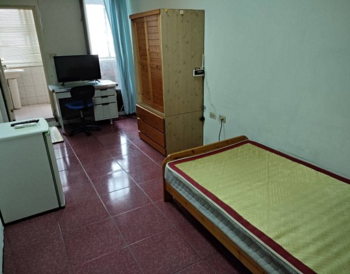 近園區電梯陽台套房禁寵物 - Image 1