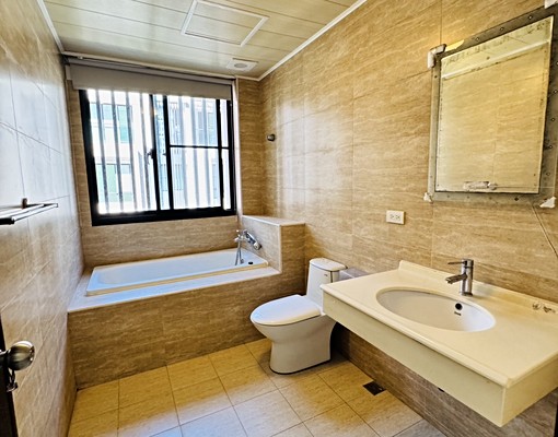 中興新村電梯別墅出租3.3萬/月可租補 - Image 10