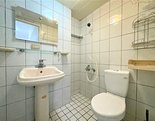 🥇東區富農商圈優美三房傢俱家電齊全可租補💎 - Image 8