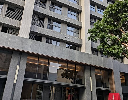 河堤社區二改一房+平面車位-全新裝潢-全新家電-大露臺 - Image 11