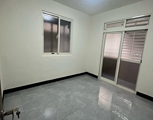 全新裝潢邊間免爬高超通風涼爽亮採光大三房(近台北市) - Image 6