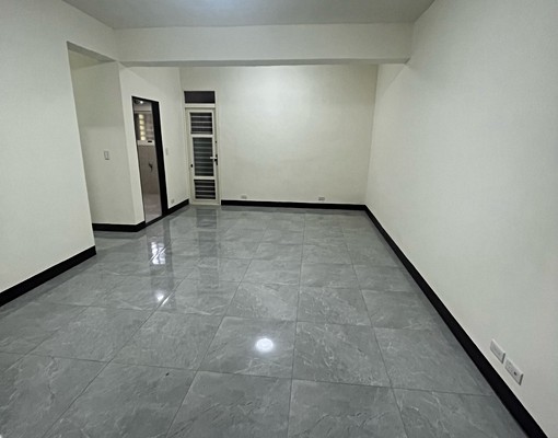 全新裝潢邊間免爬高超通風涼爽亮採光大三房(近台北市) - Image 1