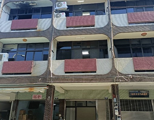 ✨可營登、租補🌈近潭子火車站📍三層樓透天🌈門前可停車 - Image 1