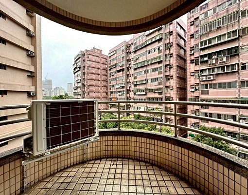 大鵬華城｜5樓明亮三房鄰全聯可租補報稅可寵限貓大家房屋小嫣 - Image 6