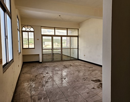 近家樂福三民路光華角店 - Image 6