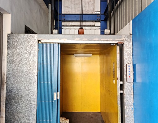 近家樂福三民路光華角店 - Image 2