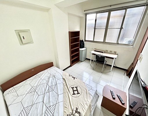 可貓🍁租補報稅🍁入籍🍁機車位🍁走路上東海 - Image 1