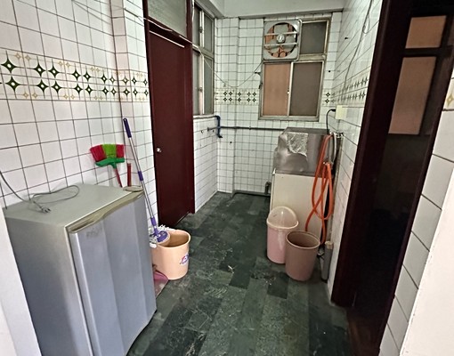 健行國小旁,無電梯公寓,台水台電。 - Image 4