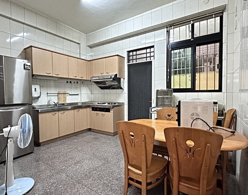 出租整棟❗️震後朝南別墅✨車庫停車✅租補✅入戶籍✅家具全配 - Image 3