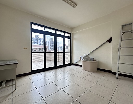 出租整棟❗️震後朝南別墅✨車庫停車✅租補✅入戶籍✅家具全配 - Image 10