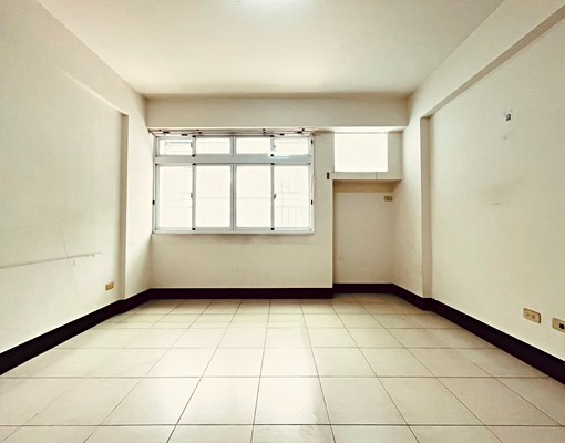 中正國中車庫透天 - Image 4