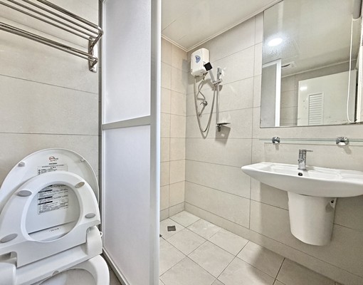 可雙租補❤️1樓投幣洗衣陽台獨曬｜免治馬桶✨一戶一機車位~ - Image 7