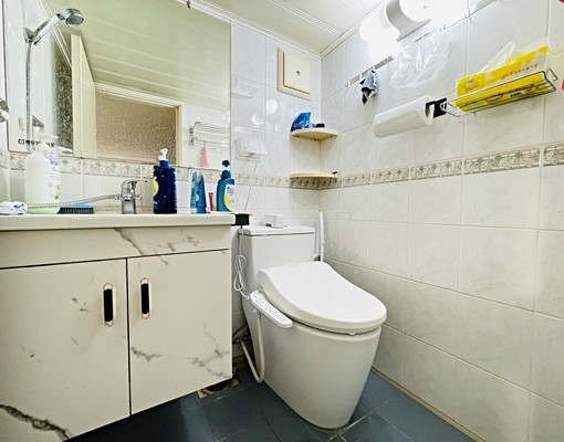 大有大業區近寶山市場新宿電梯4房平車 - Image 11