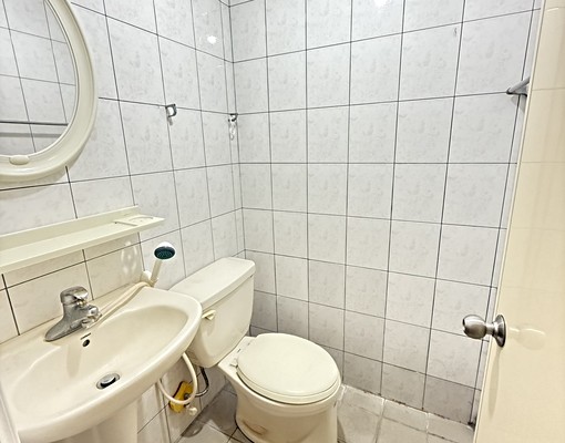 可租補近淡江大學生活機能佳優質套房 - Image 6