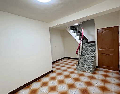 租-三多商圈捷運站翻新美透天 - Image 6