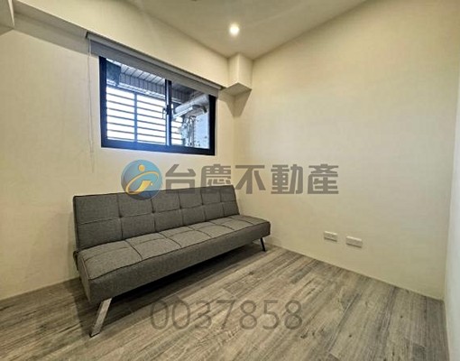 高大特區/全新2房+車位 - Image 6