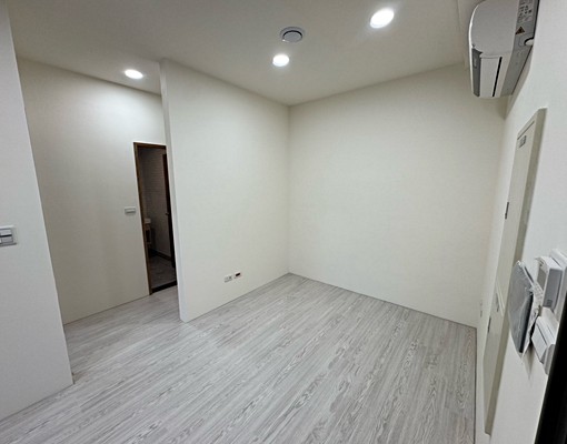 可租補紅樹林全新兩房車 - Image 3