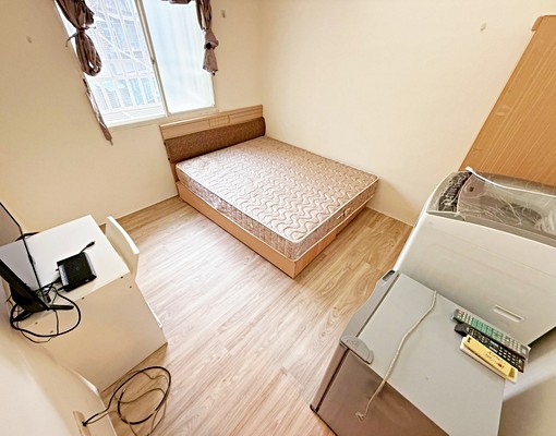 🔥三重國小站✦採光大房✦獨立洗衣機✦獨立曬衣區✦質感木地板 - Image 1