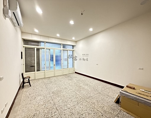 『啟富DN❤️』超美全棟整新大透店🔥住家+店面+門口雙車位 - Image 1