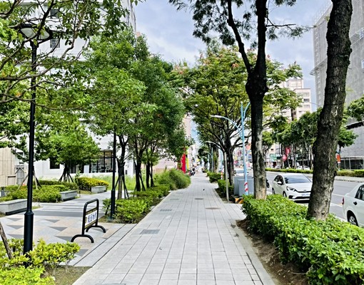 知名社區|24小時管理|含坡平車位即可入住! - Image 1