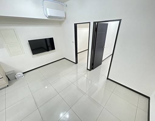 知名社區|24小時管理|含坡平車位即可入住! - Image 2