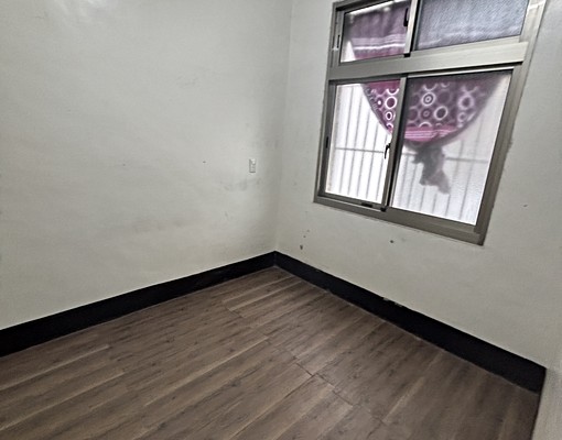 近竹北中正國小1~2樓透天門口停車~全新整理~ - Image 5