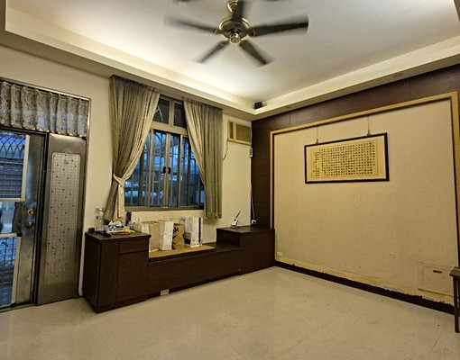 近中科及靜宜大學,沙鹿透天超大間5房前院停車,可租補。 - Image 2