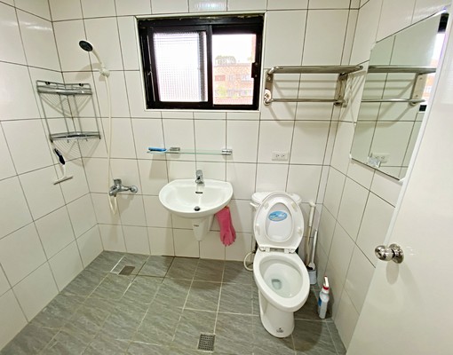 頂溪捷運站走路3分鐘/頂加大陽台/溫暖小居/限女 - Image 10