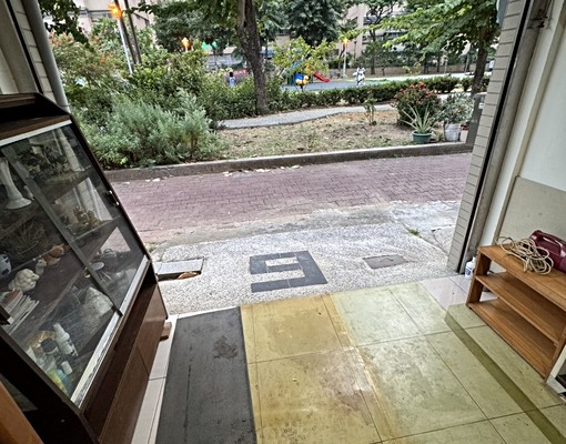 大光國小前優質獨立套房有陽臺面向千坪公園 - Image 3