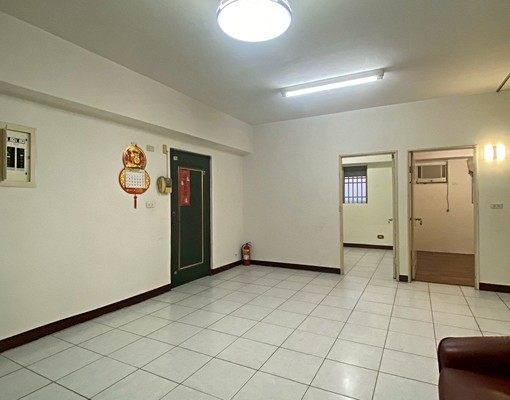 【土帝公社宅】永康熱門地段大四房家具可附 - Image 3