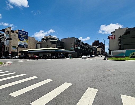 租-亞大樓高樓層質感大二房家具電全近88快速道路 - Image 13