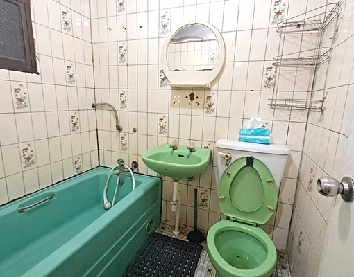 僑愛平房2房出租免仲可租補 - Image 5