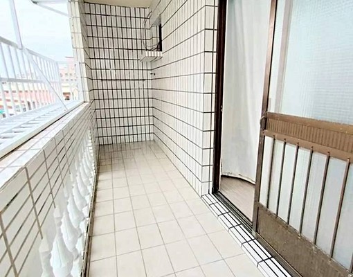 免仲介費~巨蛋鼎中文藻~景觀陽台大套房~約13坪獨洗曬可租補 - Image 6