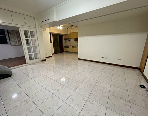 近仁德交流道~三房含雙機械車位 - Image 1