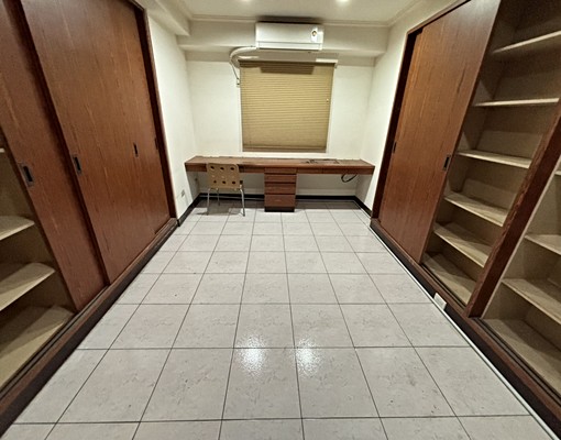 電梯2房平面車出租 - Image 4