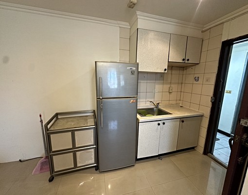 力群社宅，中和站5分鐘簡單套房(可租補) - Image 2