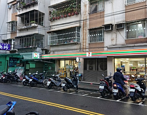 ✅42坪✅一樓✅汽車位✅3房2廳2衛1廚1陽台✅機能✅學區 - Image 15