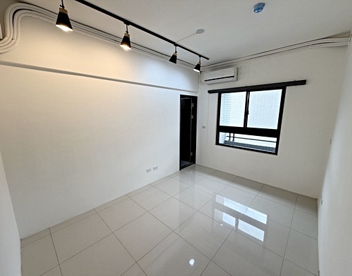 ❤️‍🔥樹孝商圈近74｜全新可租補全配三房✨平面車位🚗 - Image 2