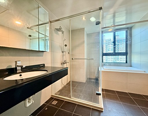 ✨小奢華✨|超大衣櫃|漂亮採光|浴缸|可開伙|獨洗獨曬 - Image 7