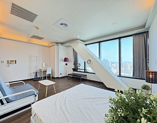 【大眾物業】高雄85大樓~高樓層山海街景房（重貼全新壁紙） - Image 1