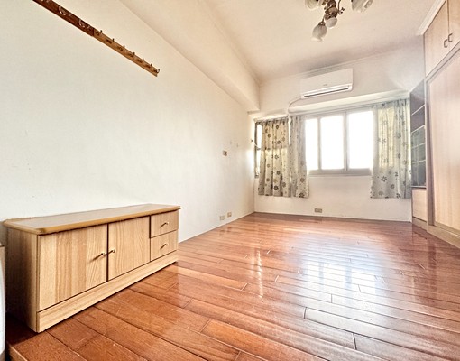 ⭐小資最愛⭐明峰商圈~濱湖電梯套房~台水台電24H管理 - Image 1