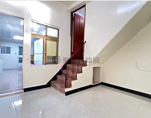 租-鳳山省鳳商文衡商圈翻新可租補可停車透天 - Image 3