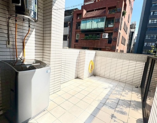 #中區套房🌸電梯套房｜超大陽台｜可租補可戶籍✨✨全新 - Image 9