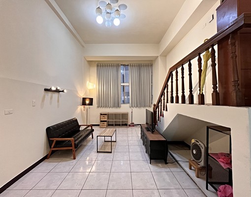 🏡【日安台北｜挑高明亮兩房・家具全配近三井OUTLET生活 - Image 1