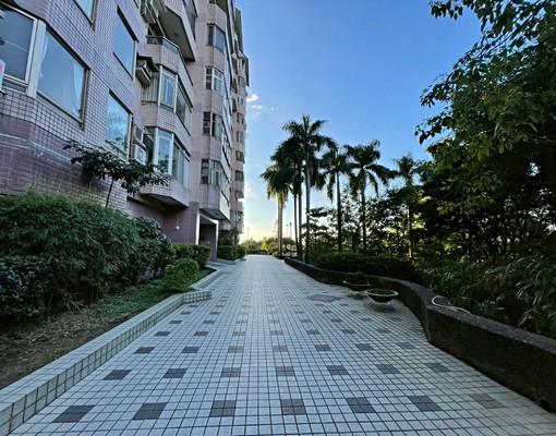 星鴻社宅😊區公所涵煙翠景觀大2房/純優靜/好停車😊享租補 - Image 3