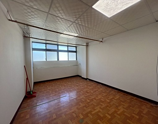 台南租屋~中西區黃金地段邊間店住 - Image 13