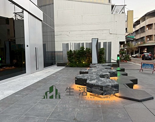 近公益商圈＃質感小豪宅美兩房＃傢俱全配＃平車需租 - Image 11